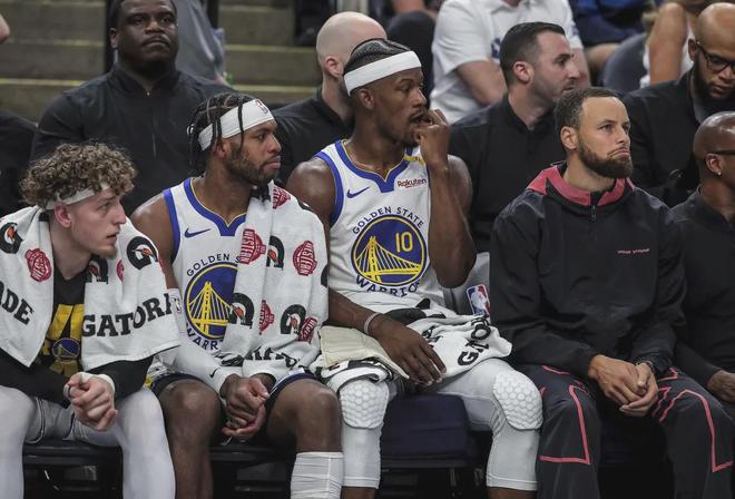 库里重返赛场，晋级下一阶段首场状态出色，热火观众沸腾！