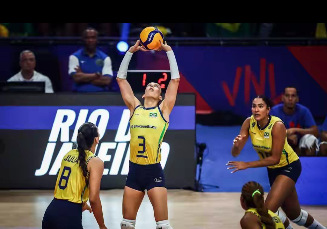 Ming迎来五赛季出色发挥，老鹰观众热烈欢呼！